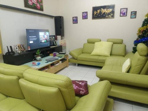 Master Bedroom near IOI Mall Damansara