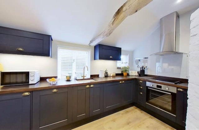 Matteos, Another Perfect Apartment in Ledbury