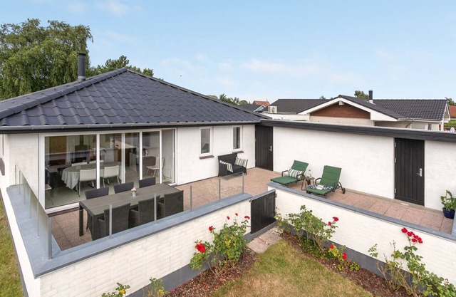 "Mayla" - 50m from the sea by Interhome