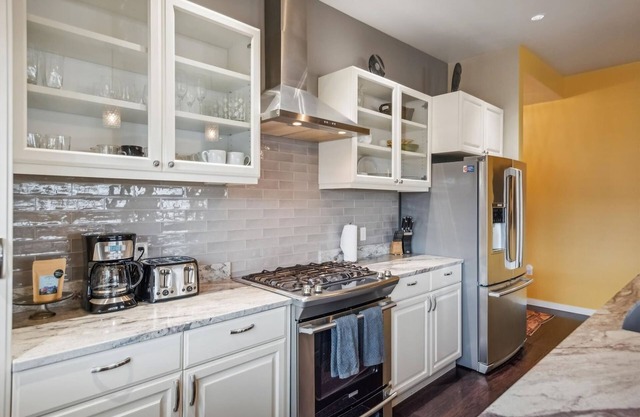 Meadowlark Suite - 201 2b1b