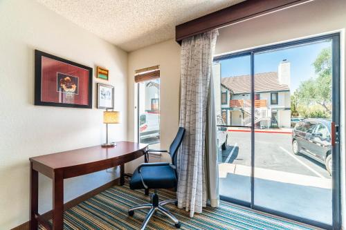 Metro Extended Stays Phoenix - Queen Studio