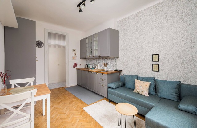 Metro Racławicka Charming Apartment