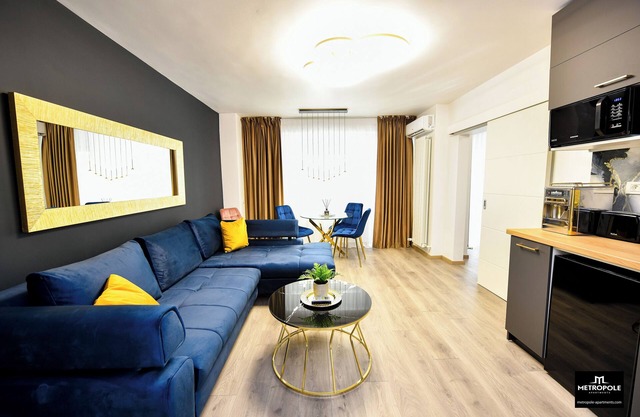 Metropole Apartments Central City