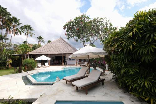 Meyer Villa by Villa Pantai Lovina