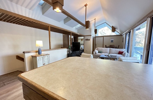 Mid-Century Upper Manistee River Getaway near Grayling