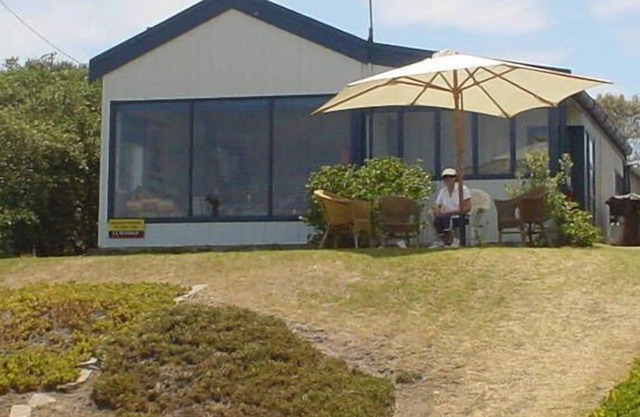 Middleton Bay Cottage - Best Views on the Peninsula