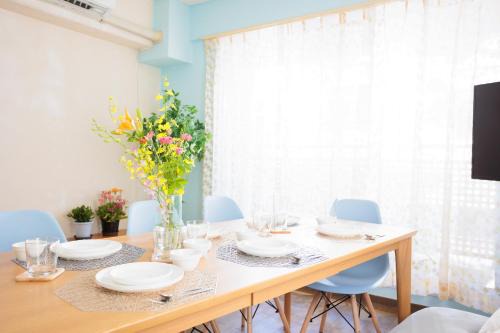 MIKO'S HOUSE SETAGAYA, SHINJUKU 10min, Tranquil Hideaway, Lucky Cat Temple, Super Market 新宿10分 下北沢2km 喧騒から離れた隠れ家, 招き猫の豪徳寺 あなたの東京の家