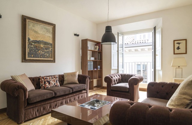 MILANO BELLE MAISON, City center Milan Downtown, 3 BDR Apartment