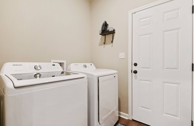 Minutes from LSU, SU, & Downtown Baton Rouge!