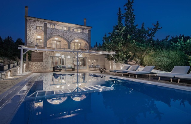 Mira Agua Villa with Private Pool