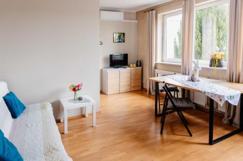 Mira - Mira pokoje z widokiem na jezioro