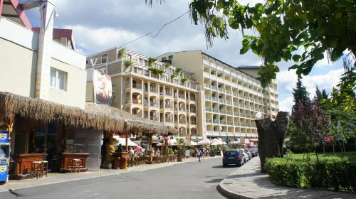 Miramar Front Beach Self Catering Apartments No Swim Pool Access