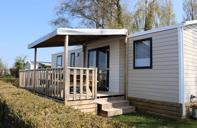 Mobilhome Nirvana 4 Schlafzimmer + 1 Badezimmer - 40 m2 + halb überdachte Terrasse 8 Personen