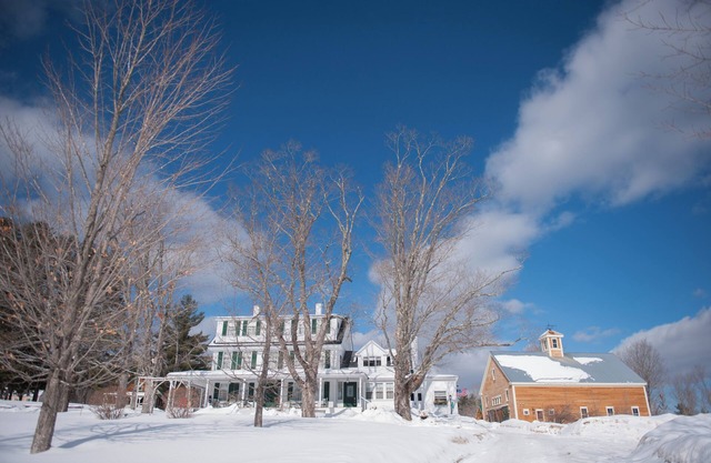 Mock Manor at The Preserve at Chocorua – A Laid-Back Luxury Winter Retreat