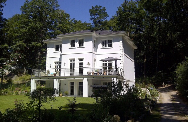 Modern apartment in spacious villa, 3,000 sqm property, south-facing slope, forest, WIFI