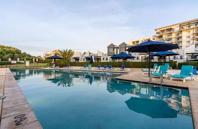 Modern 1BR apartment in Ascot Quays w/ river views