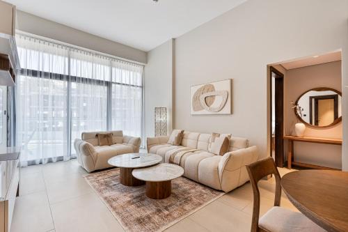 Modern 2 BR Apartment near Dubai Butterfly Garden