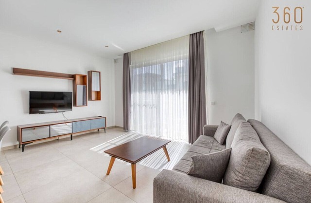 Modern 2BR home with pool access & Wifi in Swieqi