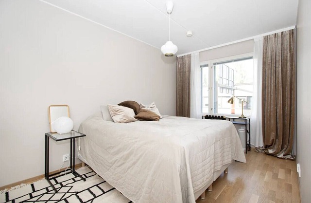 Modern 2BR Home with Sauna