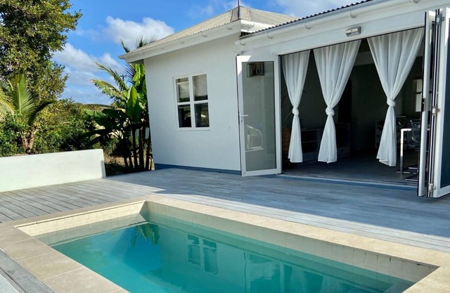 Modern 3bed House in the Heart of Swetes Village