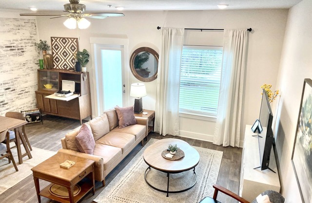 Modern 3BR Townhome w/Pool | Downtown & Beaches!