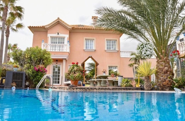 Modern and calm apartment in El Médano for adults