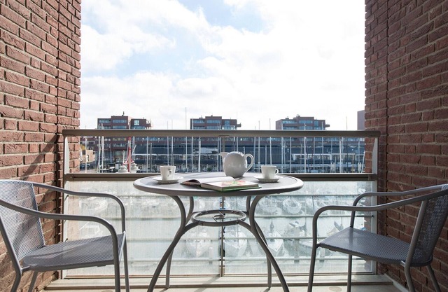 Modern apartment near the beach