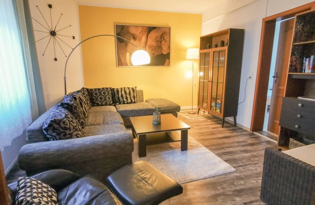 Modern apartment with WiFi in the old town (near the market square)