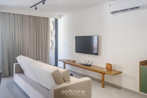 Modern apt with pool and 3 suites VKA0115