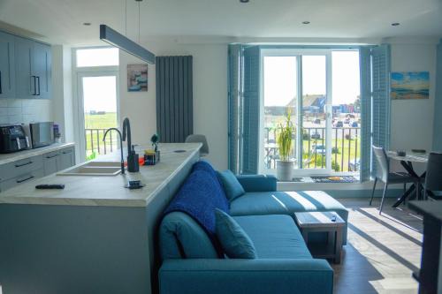 Modern Beachfront Apartment