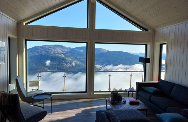 Modern cabin with sauna in the mountains of Vrådal