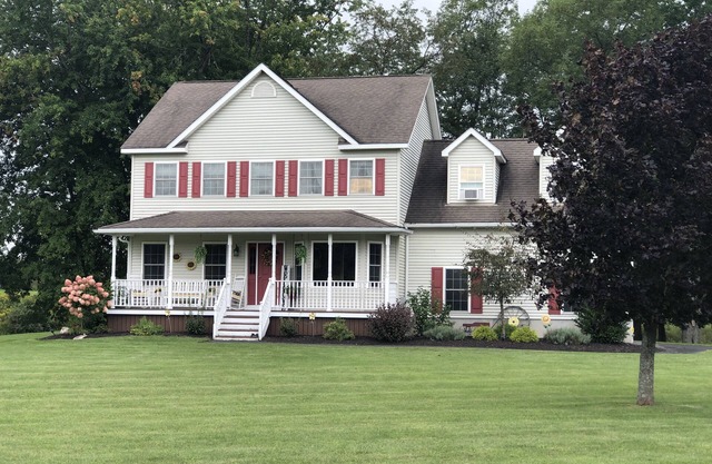 Modern Colonial house on Golf Course with a hot tub