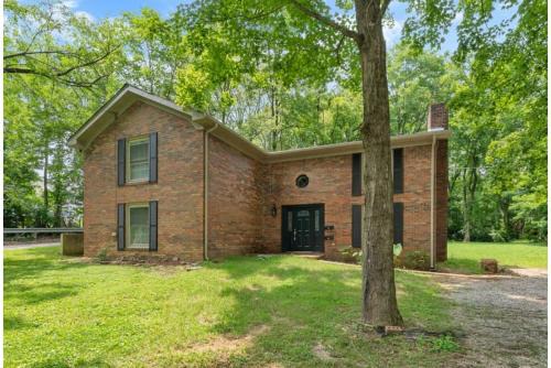 Modern Comfort Elegant Unit in Glasgow