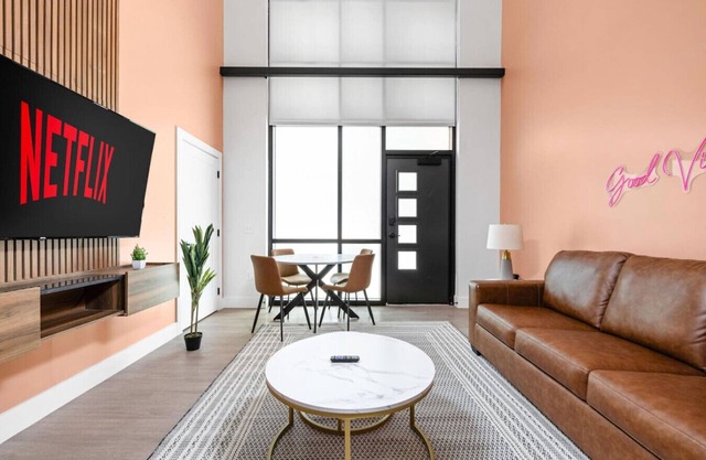 Modern Comfort Meets Class in Downtown Indy