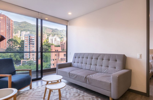 Modern & Cozy 2BD Apartment in El Poblado
