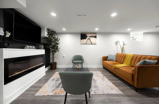 Modern Cozy Luxurious Stay 13 mins to Downtown Chicago