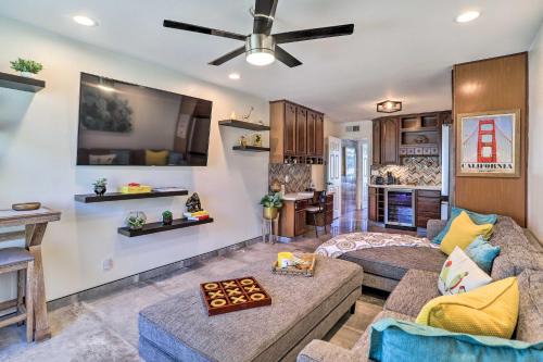 Modern Desert Hot Springs Condo with Pool Access!