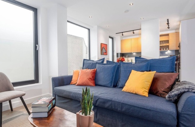 Modern Duplex – Cozy Bedrooms and Stylish Design