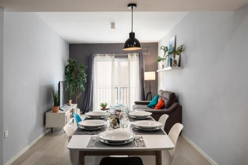 Modern Ensuite Rooms in Shared Apartment Near Balluta Bay Sliema Gzira