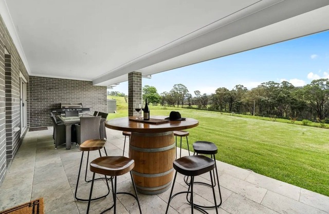 Modern Farm Stay - South Coast