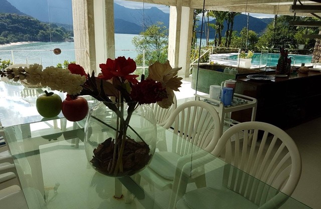 Modern house with a view on Praia Vermelha do Sul