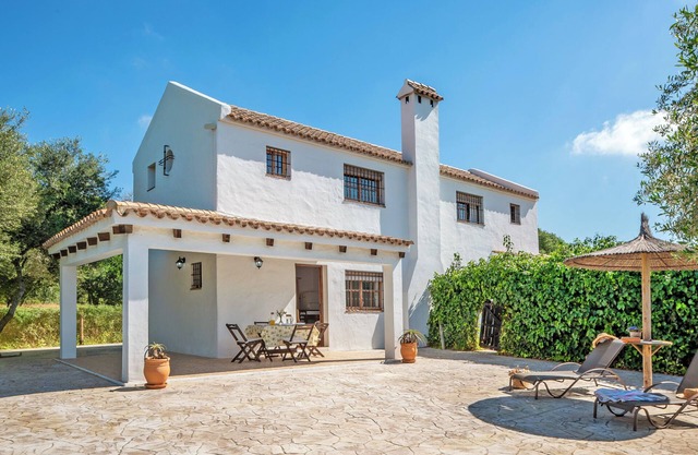 Modern holiday home in idyllic location - Villa La Quinta de Maria Luisa 2