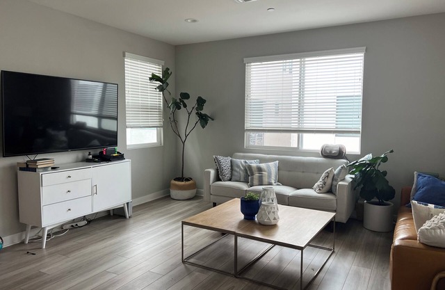 Modern Home in Gardena. Close to LAX, SoFi. Newly built in 2023. Gated Community