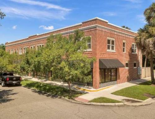 Modern Industrial Townhouses
