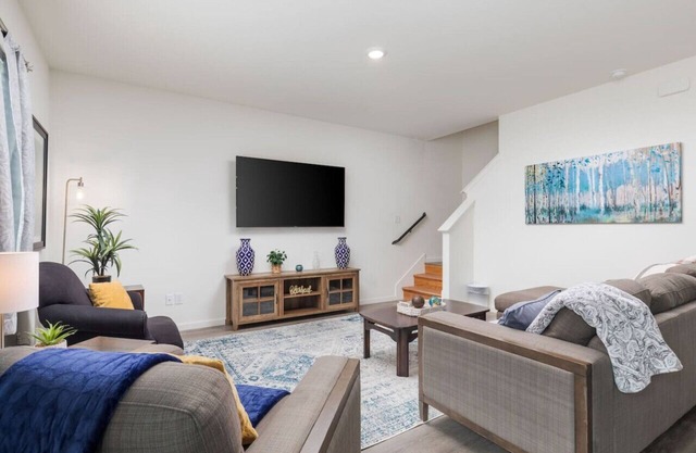 Modern Large Home with large yard near TCU & Stockyards