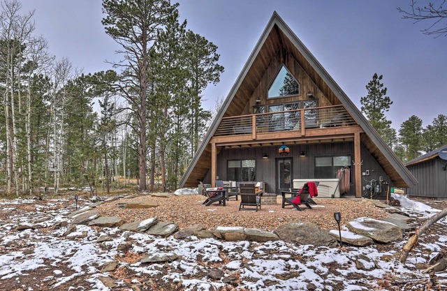 Modern Lead A-Frame w/Hot Tub: Hike, Bike & ATV!