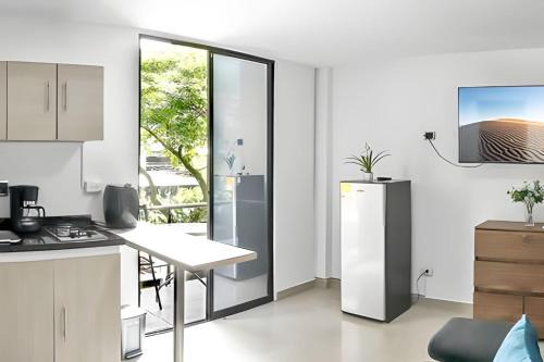 Modern Loft in Cali’s Heart | Salsa Clubs & Cafés