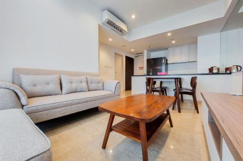Modern Look 3BR with Branz BSD City Apartment By Travelio