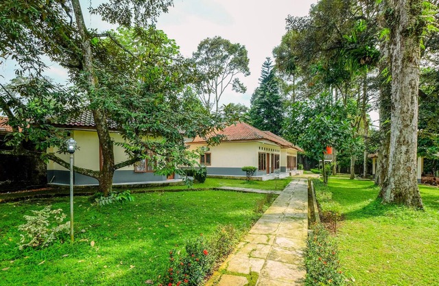 Modern Look Studio At Graha Wishnu Guest House