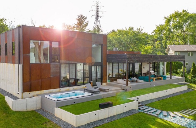 Modern Luxury River Home